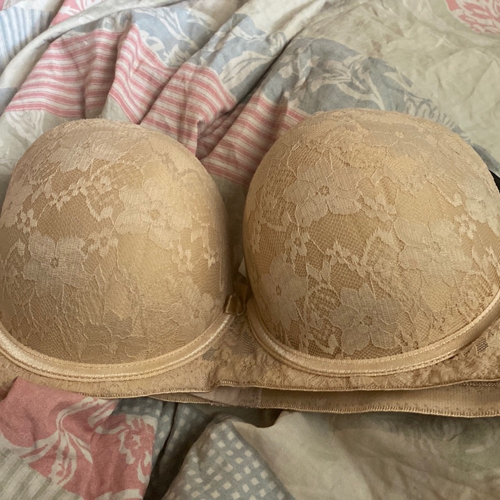 Tan bra (size 32D)